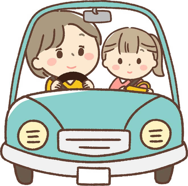 楽しそうに、母親が女の子を車で送迎しているイラスト